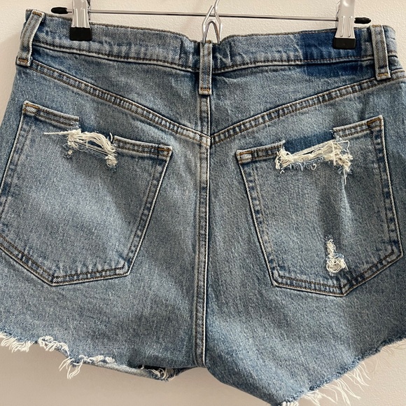 Abercrombie & Fitch High Rise Mom Short - Picture 4 of 6